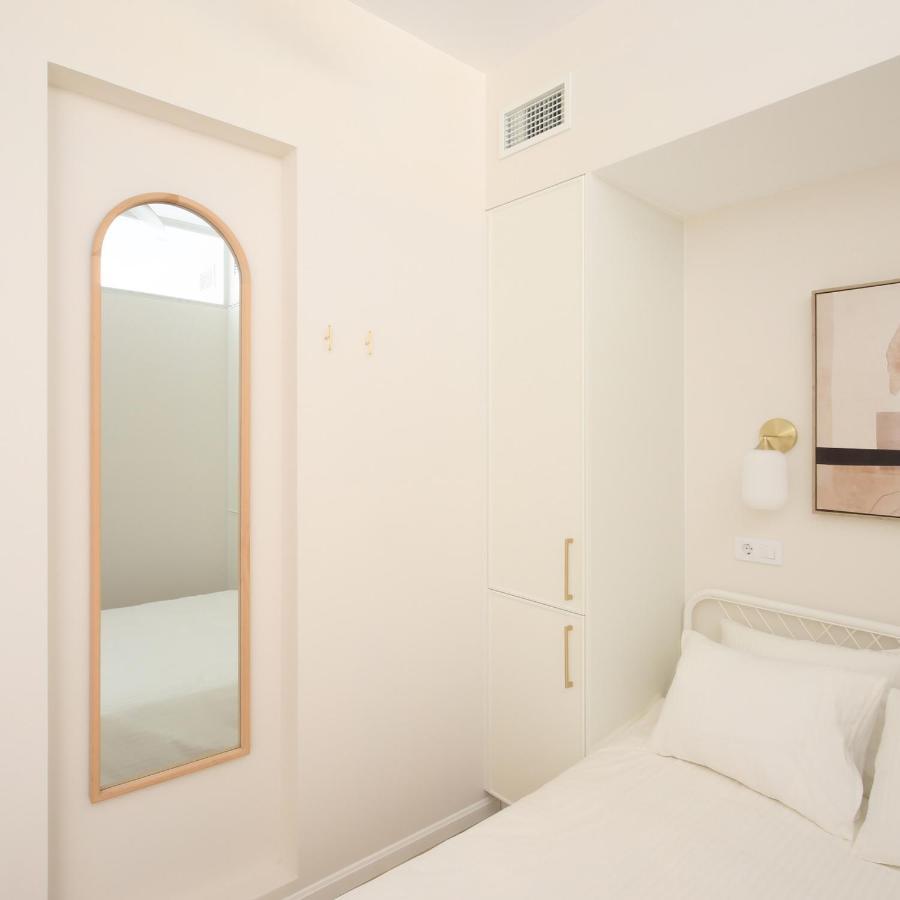 Staylish Studio Apartment In Malasana Madri Exterior foto