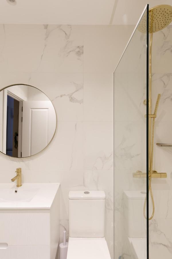 Staylish Studio Apartment In Malasana Madri Exterior foto