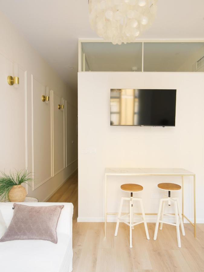 Staylish Studio Apartment In Malasana Madri Exterior foto